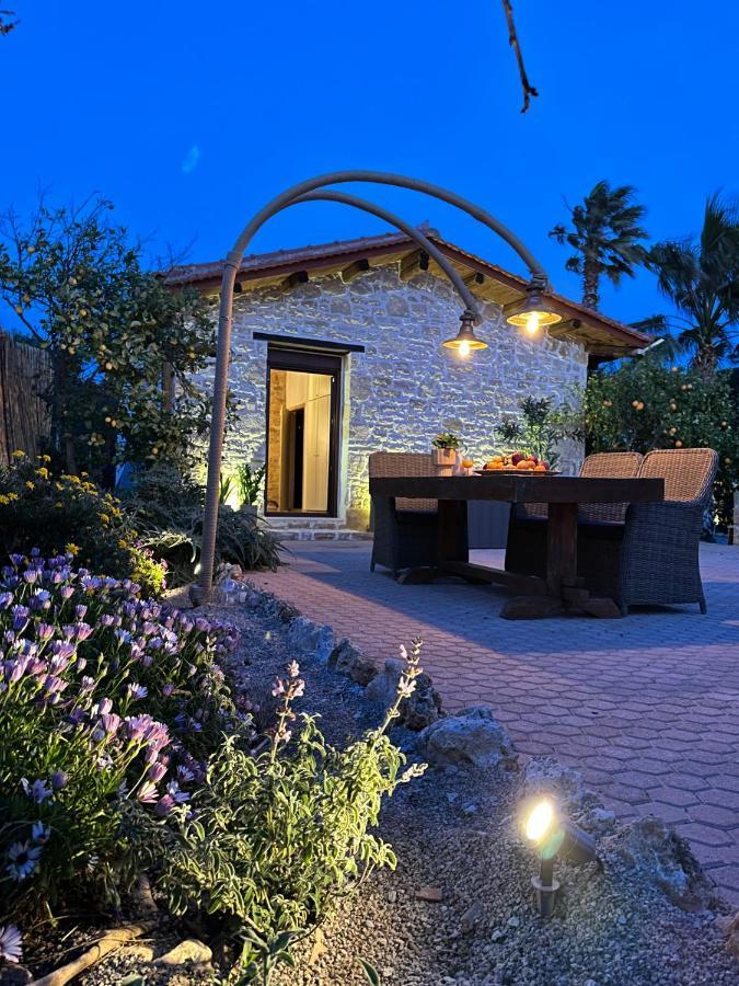 Villa Aspasia With Private Jacuzzi - Oasis Resort Kókinosz Pírgosz Kültér fotó
