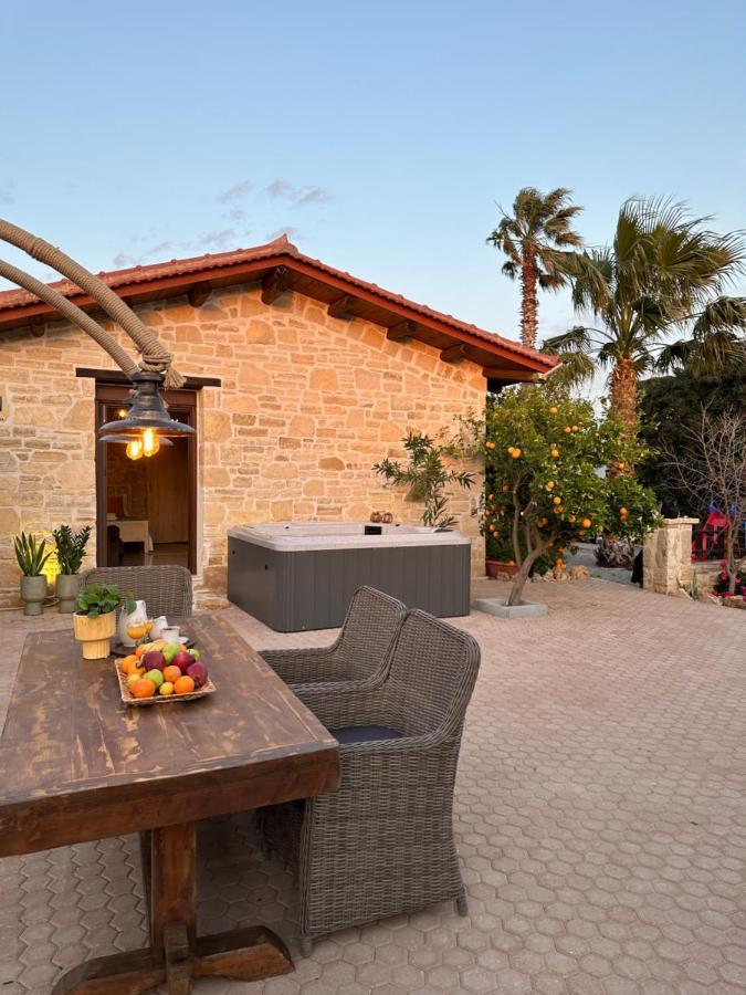 Villa Aspasia With Private Jacuzzi - Oasis Resort Kókinosz Pírgosz Kültér fotó